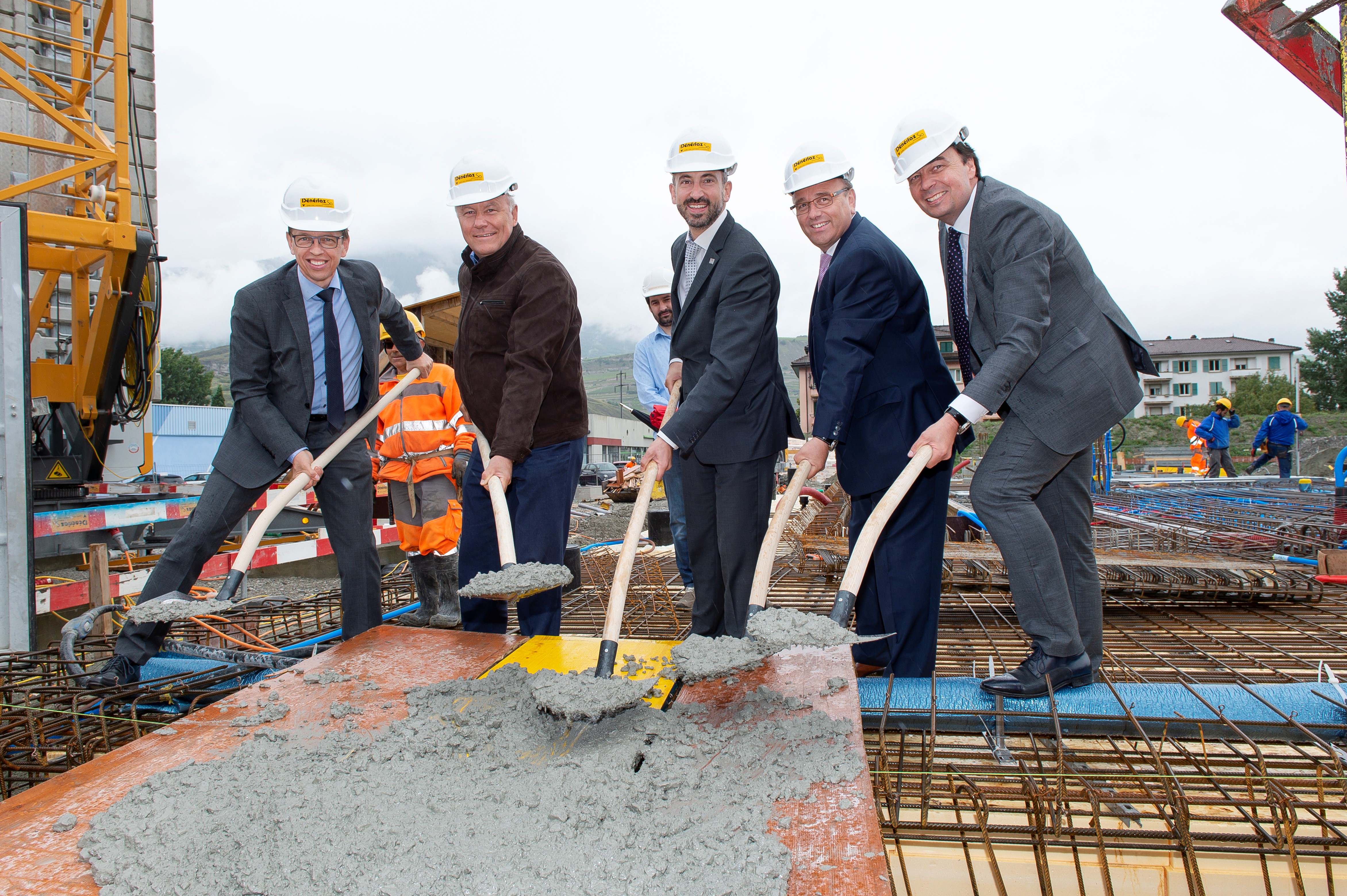 VS : pose de la première pierre sur le chantier du nouveau centre du SCN